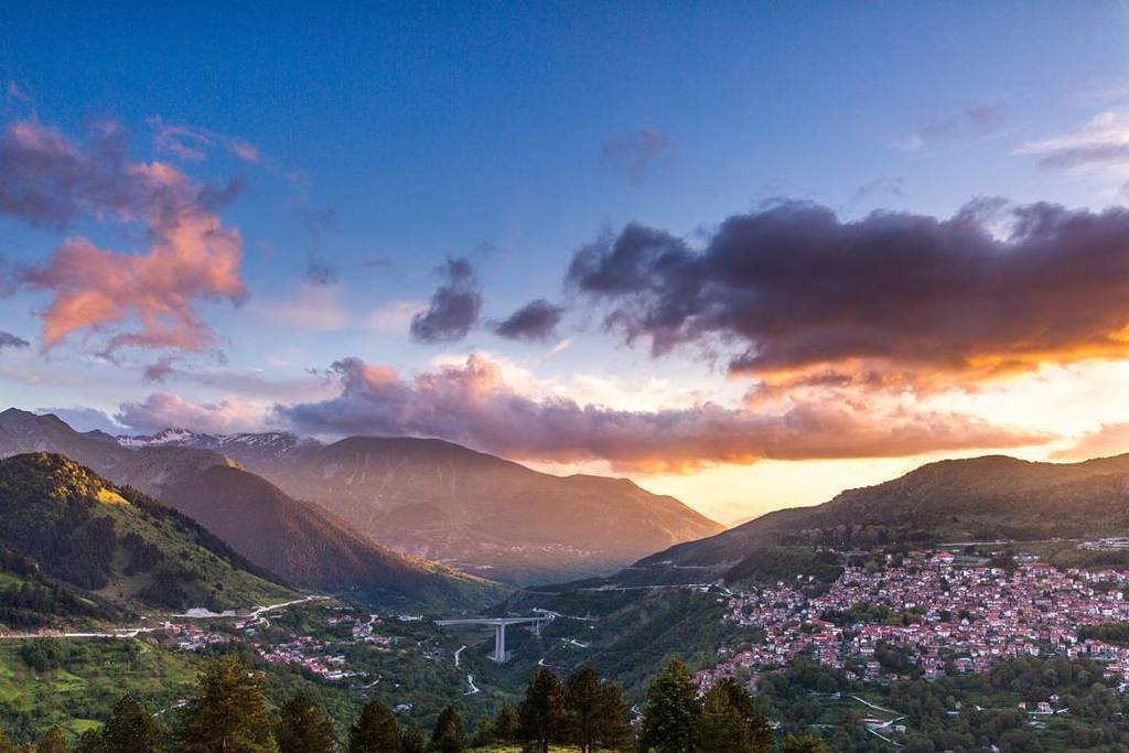 andyaustinphoto's tweet photo. Last night I was introduced to a land called "Greece". I think it's new, but I think it's going places. #adventuren… https://t.co/rWnGckGbDk