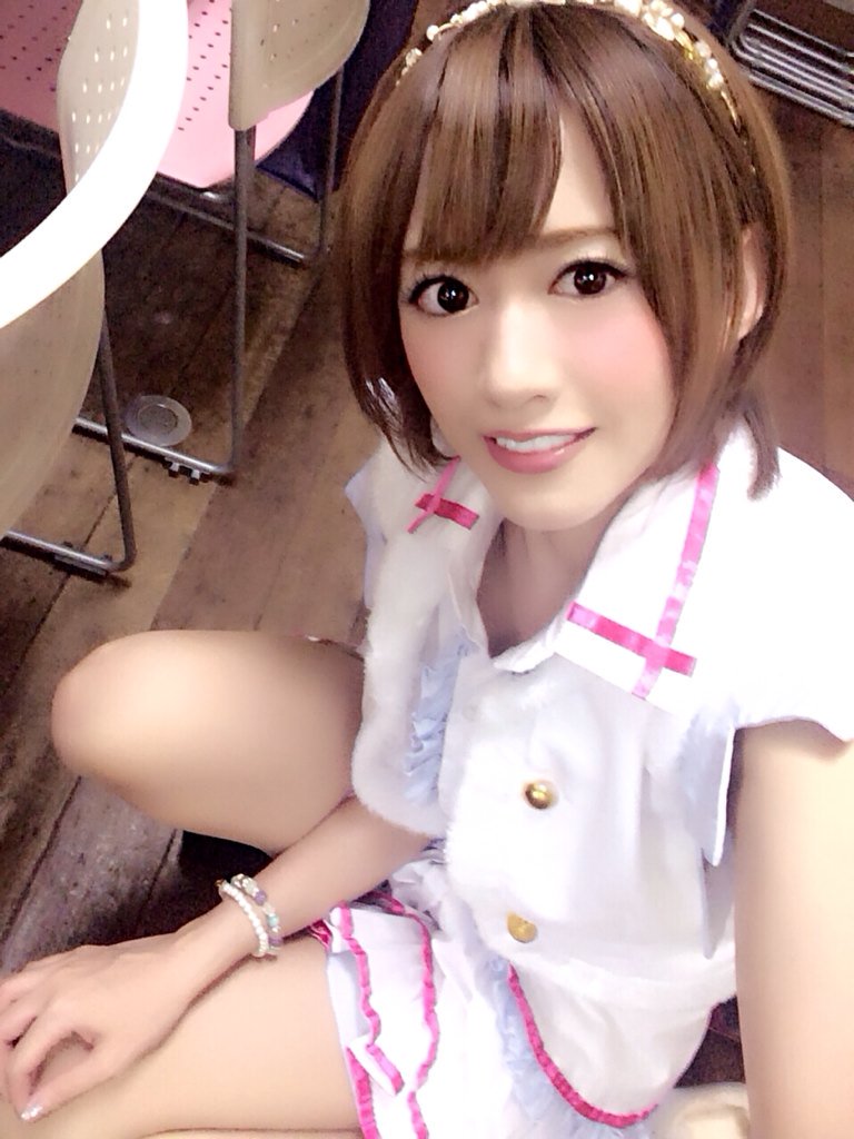 airi_kijima's tweet photo. 岡山での初イベント無事終了Ҩ
遠方からお越し下さった方が
沢山でビックリ嬉しい(⑉꒦ິ^꒦ິ⑉)

会いに来て頂いた皆様本当に…
有難うございました！幸せ！！
明日も引き続き宜しくですッ💞 https://t.co/oOEMfO6O8I