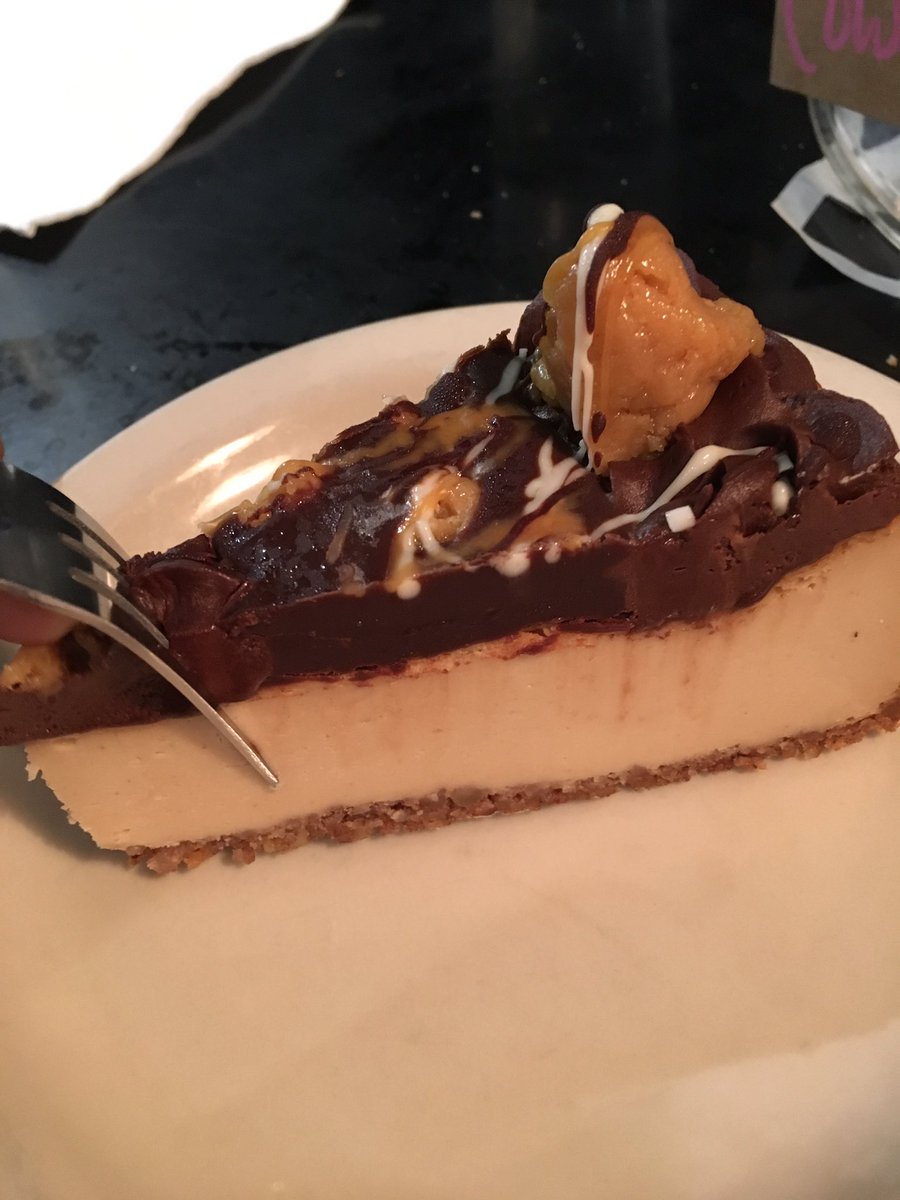 boshodream27's tweet image. @MathwizDavis #vegan dinner date yesterday - #veganfoodshare #champsdiner #brooklynNY @ChampsDiner