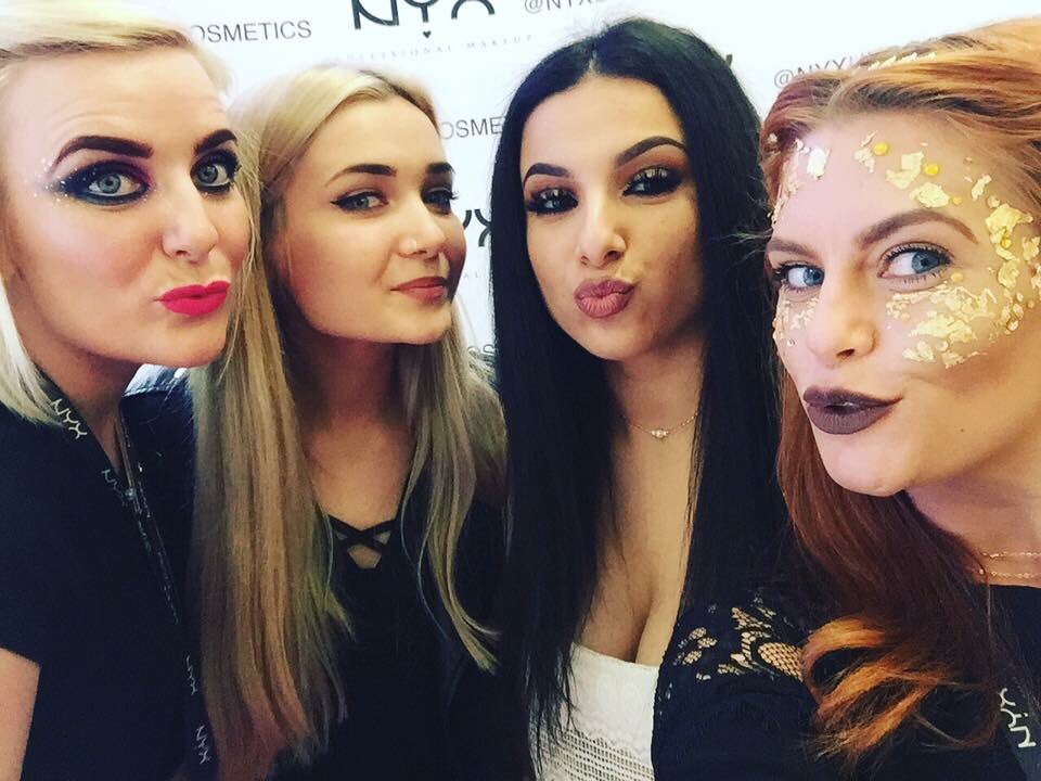 Our #nyxmua's with <a href="/makeupbyleyla/">leyla</a> and <a href="/Roxxsaurus/">Roxxsaurus</a> yesterday at the #nyxliverpool launch 😘💄