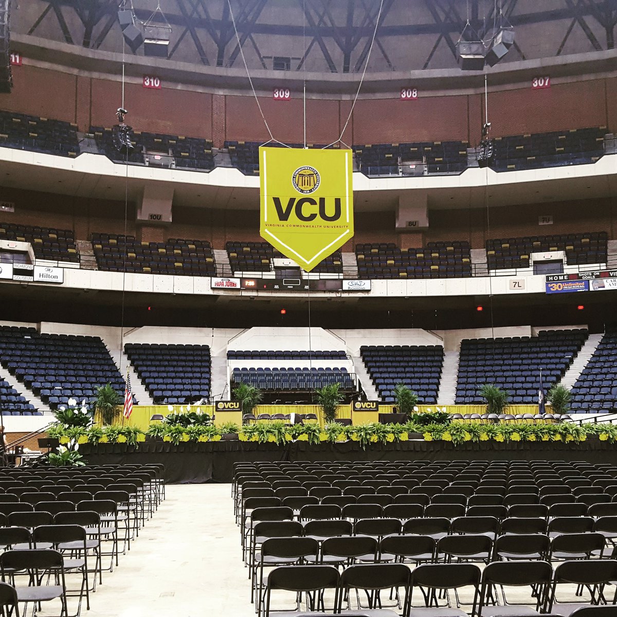 VCUSocialWork's tweet photo. Getting ready for #vcu2016! Congratulations to all students celebrating their success today! #VCUSSW2016 https://t.co/K8URakVbMs
