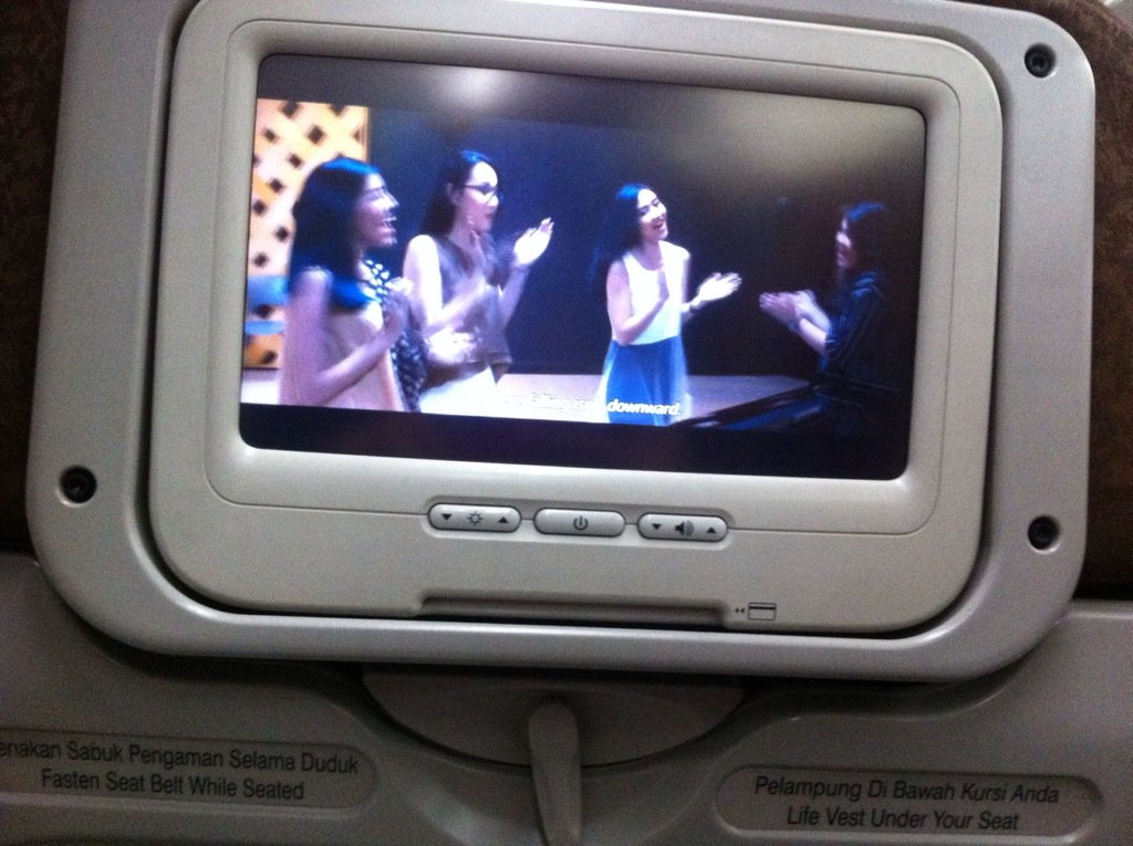 Tadi nonton 'Heart Beat' di pesawat✈️💓 <a href="/NuBLINKOfficial/">BLINK Official</a> <a href="/HeartBeatMovie_/">MYPIX Production</a>