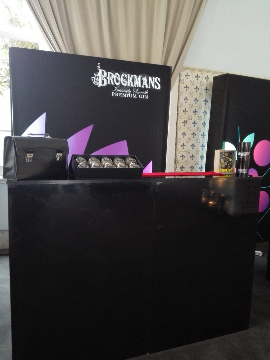 cesarcostaY's tweet photo. Gin Tasting 2016 - @BrockmansGin https://t.co/3JQcFESfES
