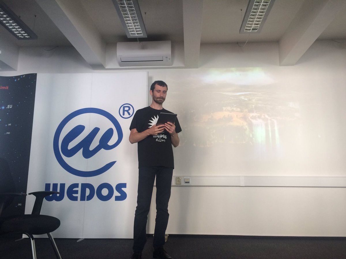 Aaaa další punkcampák na holení... <a href="/JiriKolda/">Kolda (Jiří Kolařík)</a> o "zkurvených deadlinech"... #punkcamp #barcampcz