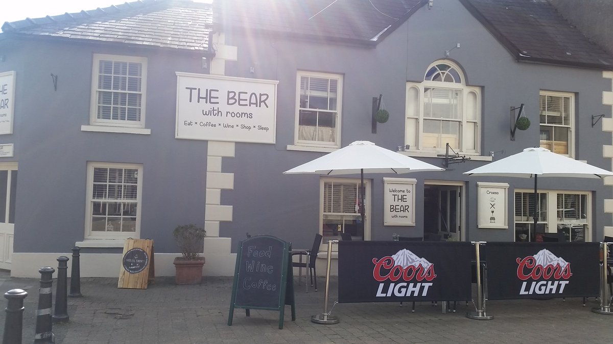 Beth Davies on Twitter "Ladies and Gents, The Bear in Llandovery is