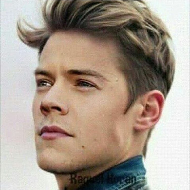 Harry_StyIesCox's tweet photo. Then I found this... #HarryInDunkirk #HarryAppreciationDay https://t.co/V2EjIy3SZk
