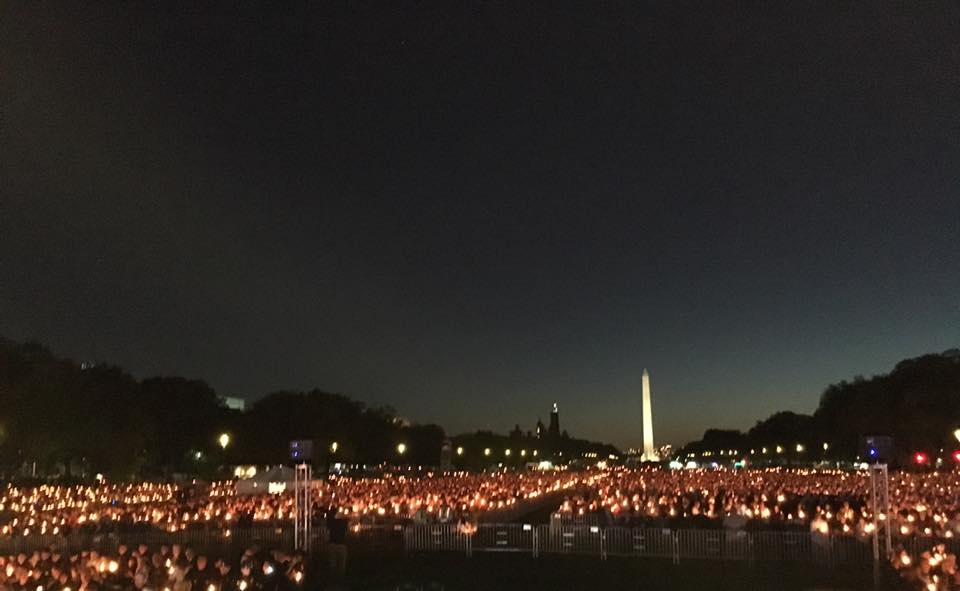 Thousands gather in Washington to honor fallen officers bit.ly/23Qy4g7?utm_me… https://t.co/9PInMK3pel