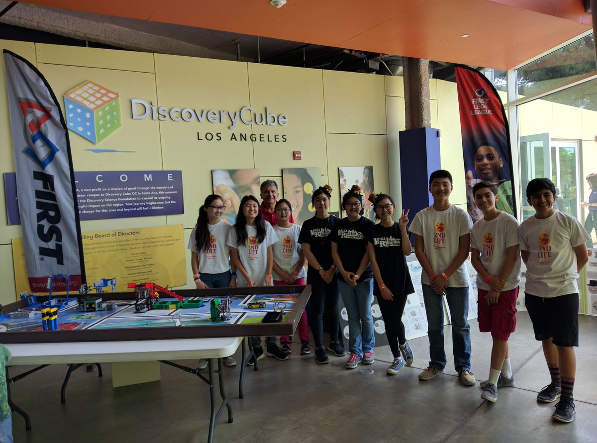 Sharing <a href="/firstlegoleague/">FIRST LEGO League</a>  @DiscoveryCubeLA with our friends 2nd Life. #omgrobots