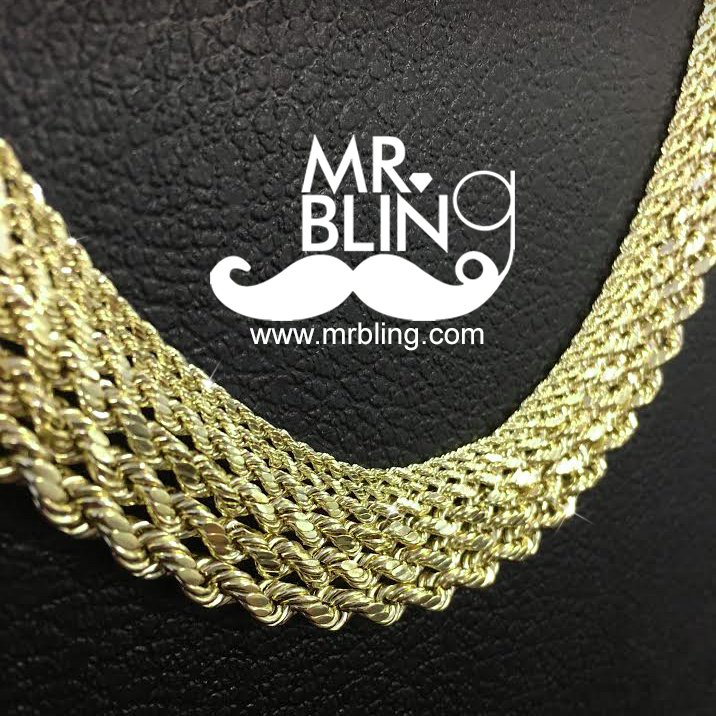 _mrbling_'s tweet photo. 🔗🔗Fresh Gold Rope Chain in stock💎 https://t.co/6LdRjNFrd7 💎
#goldchain #ropechain #cubanlinks #goldrope #hiphop #tru https://t.co/vBUOWa97OD