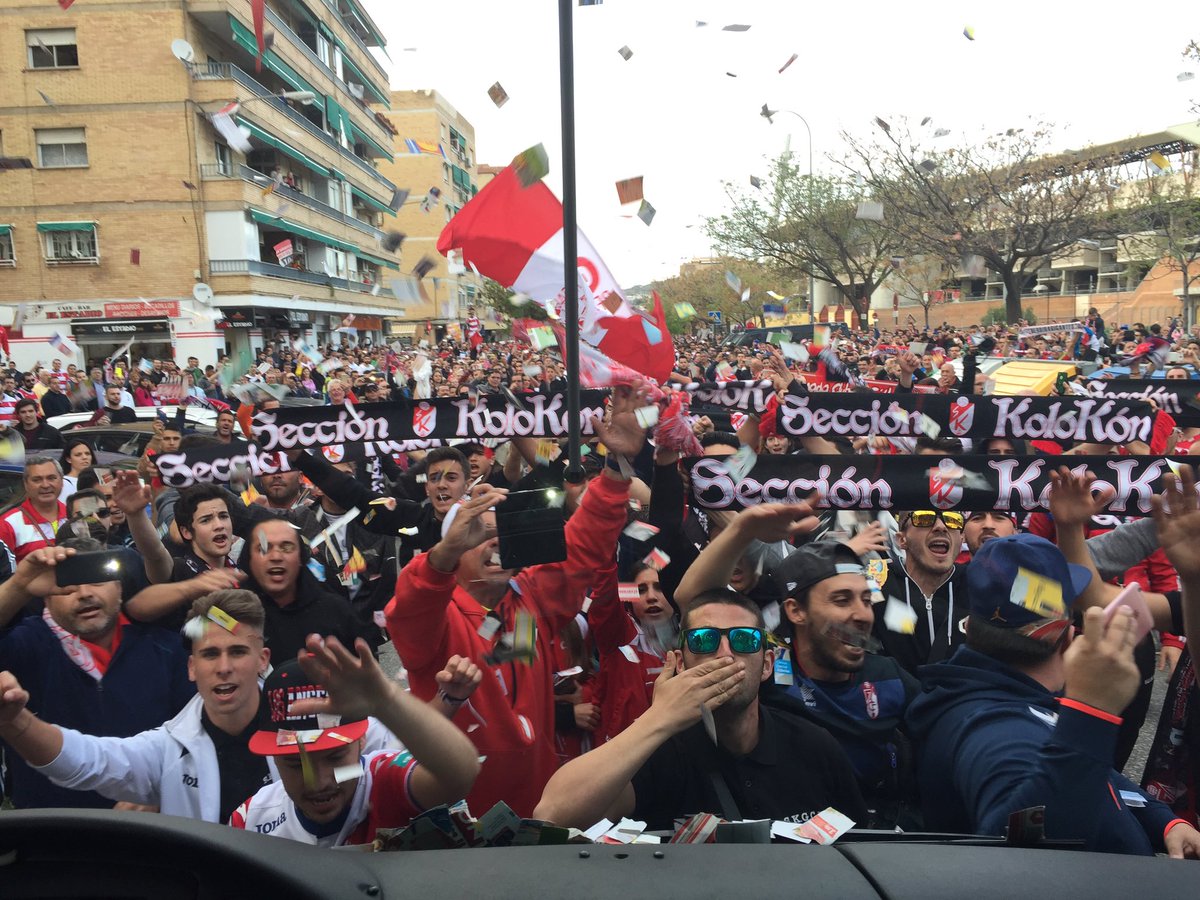 barral23's tweet photo. Somos el Granada !! https://t.co/b9zZfwIN2e