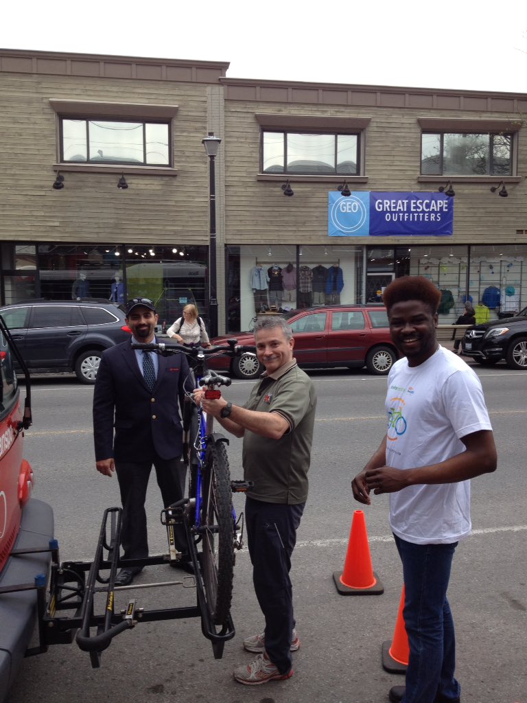 letsbikeottawa's tweet photo. Rack and Roll! Drop by @mec_ottawa Bike Fest and try it out! #biketoworkottawa https://t.co/52GJ5oWkKZ