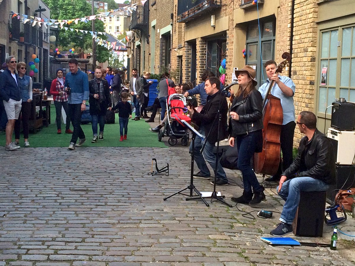 HavelockStudios's tweet photo. Our lovely pals @nouenle are performing LIVE NOW! @ArtistsOpenHse #SE23 #LIVEmusic https://t.co/vVyRczrmaj