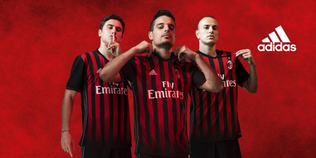 sebasgamarra97's tweet photo. The 2016/2017 home kit . @acmilan @adidasITA @adidasfootball https://t.co/oPrESrqICk