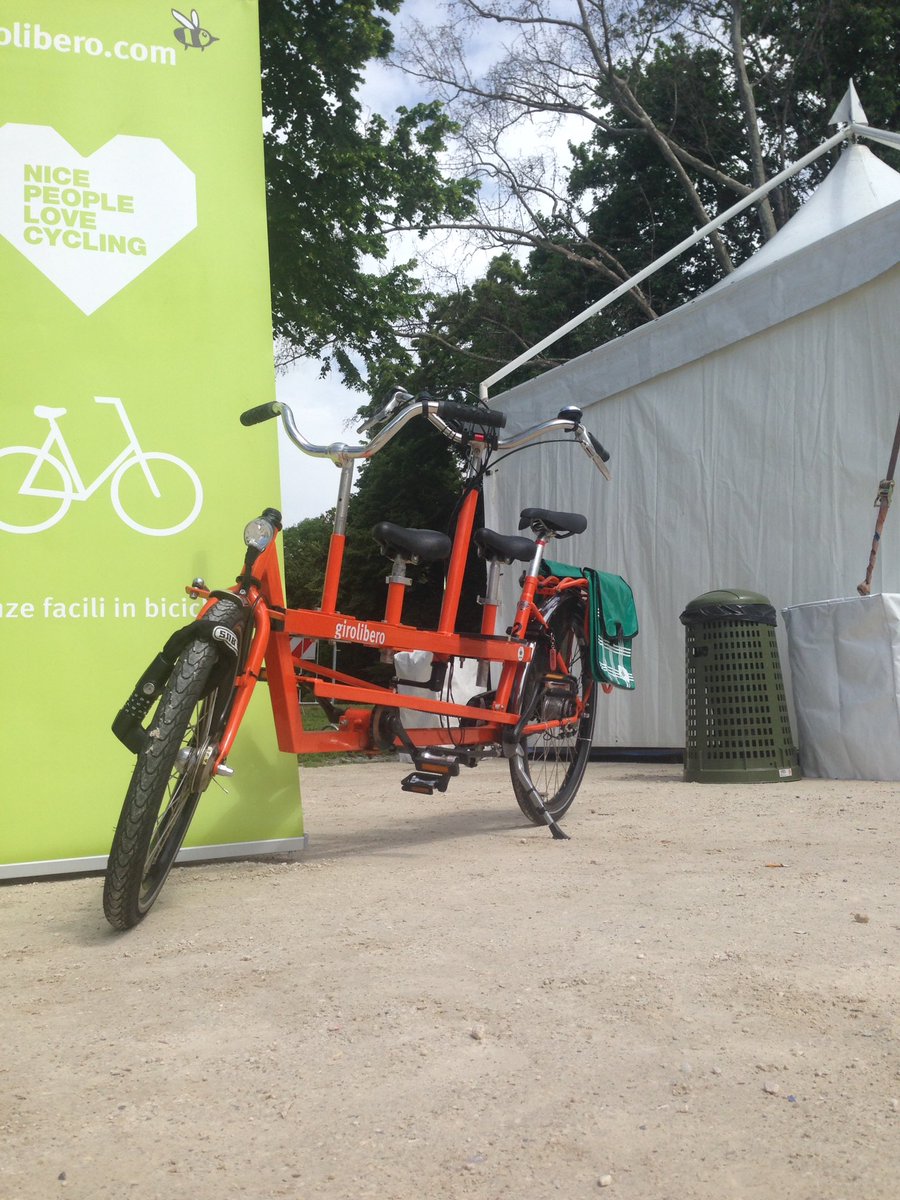 Siamo a <a href="/CycloPrideIT/">CycloPride</a> piazza Cannone, MI venite a provare gratis le ns #bici! #touringclubitaliano #selleroyal