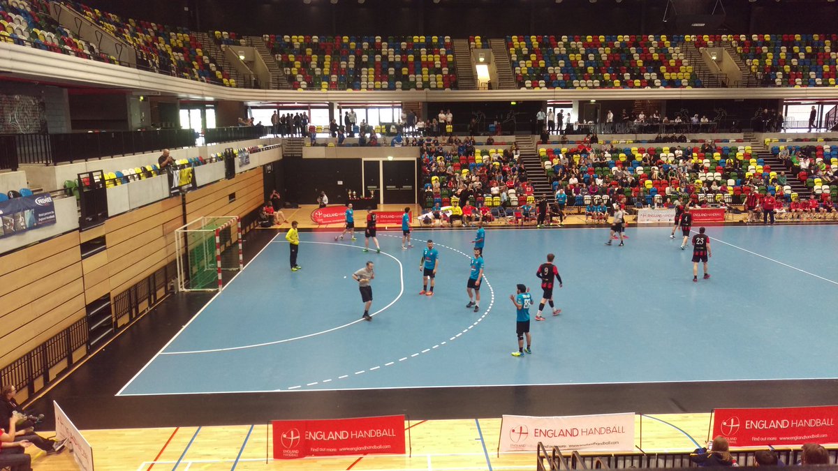 NatFraterKMPT's tweet image. Nail biting me game so far at #thecopperbox #handball national cup finals London GD 10 : Warrington Wolves 15