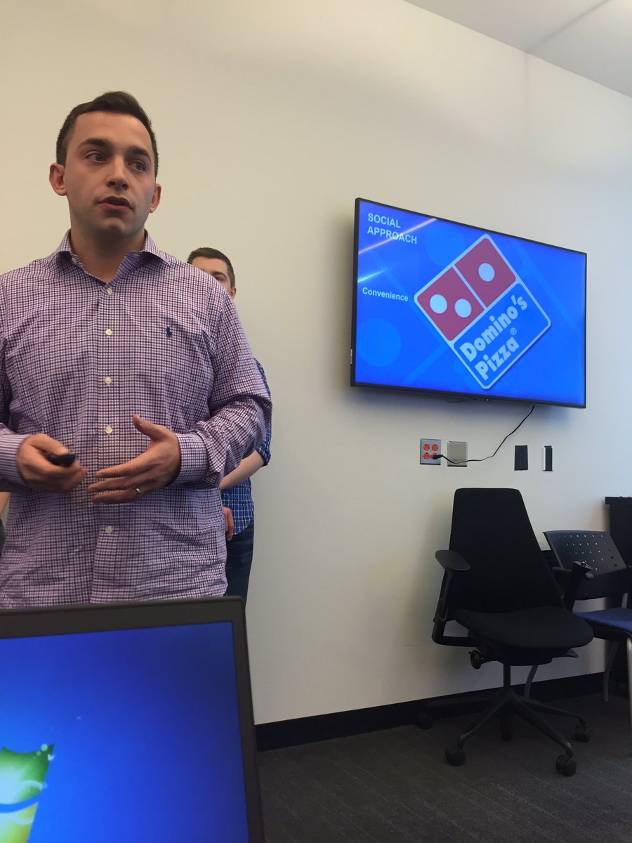 BillKadiNJ's tweet photo. @kevin_dormer representing @dominos social strategy the right way #mkttse https://t.co/ObQnOm9l3x
