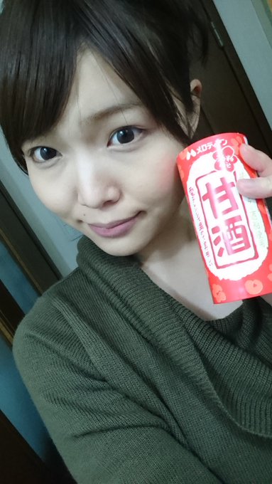 私ウインナーコーヒーがすき(*&acute;&omega;｀*)  そして、冬の間お気に入りだった甘酒 少し甘すぎるけど自分でつくる味に似てて愛用してたけど、最近売ってないのぉー(TT) ってことで新しい子挑戦&hearts;  (((((((・・