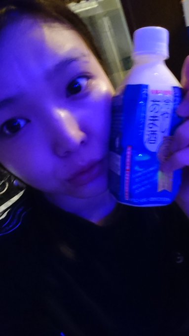 私ウインナーコーヒーがすき(*&acute;&omega;｀*)  そして、冬の間お気に入りだった甘酒 少し甘すぎるけど自分でつくる味に似てて愛用してたけど、最近売ってないのぉー(TT) ってことで新しい子挑戦&hearts;  (((((((・・