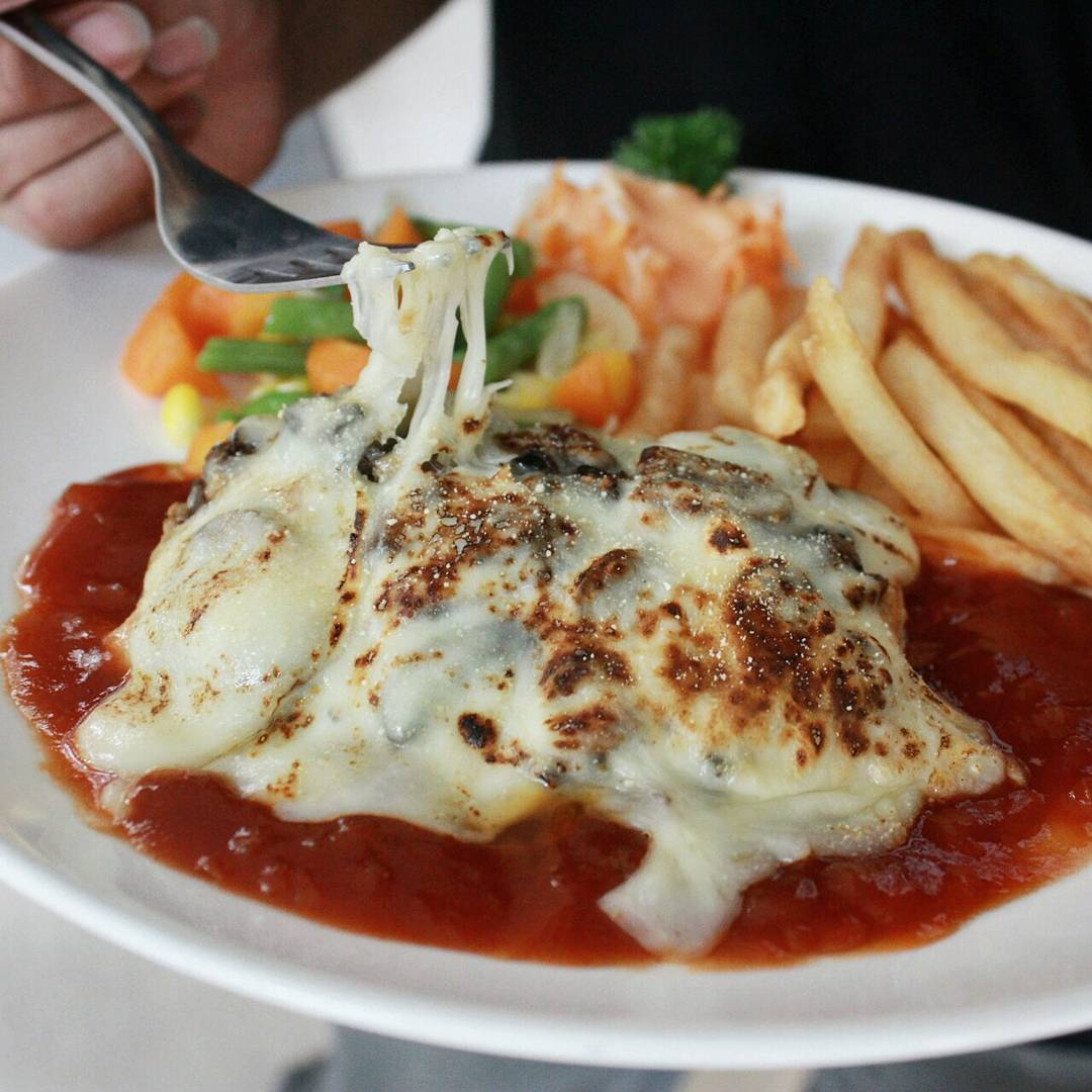 kcndolljenner's tweet photo. Nih buat gs kita @plumemusic dimakan yaakk #WSQEDC https://t.co/2byfB3vL6T