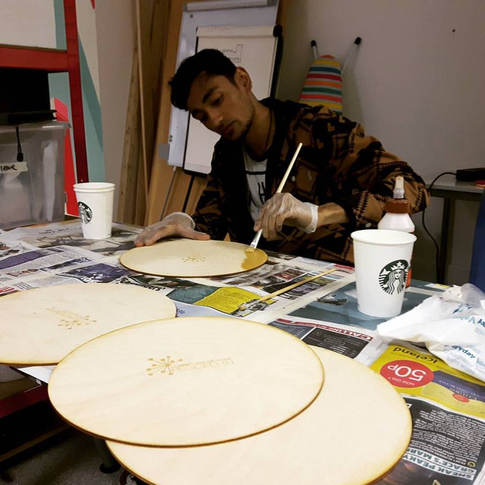 CNeurons's tweet photo. Starting the week oiling #PeggedIn boards with all our love at @FabLabLondon #Maker #MakerSpace #HandMade #TableTop https://t.co/6toxWTyoK7