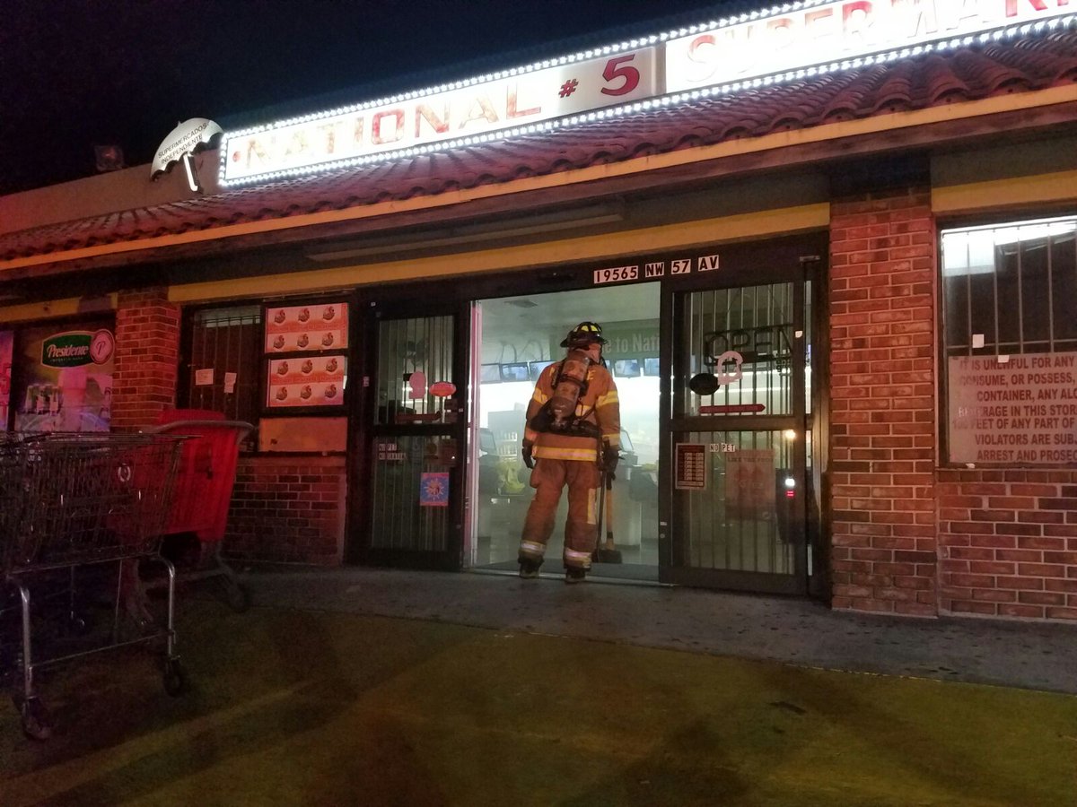Photos of Miami-Dade #firefighters in action at grocery store bit.ly/1WwB4j3?utm_me… https://t.co/xATckQlbnc