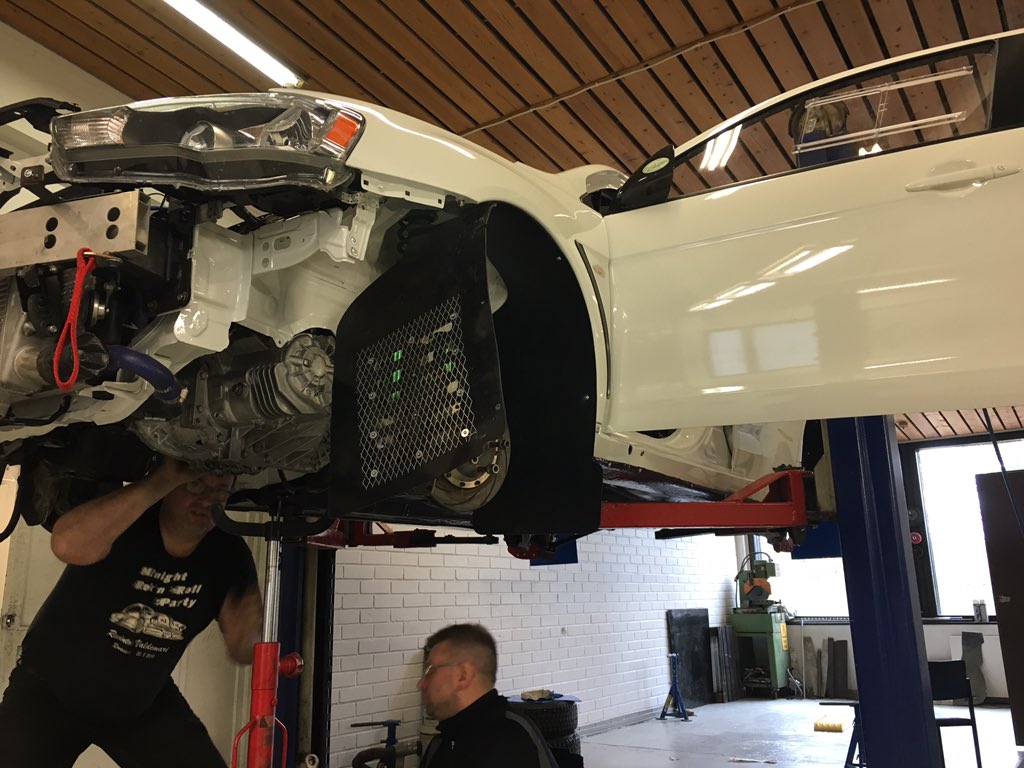 RuokanenVille's tweet photo. Kyllä se siitä vaan näyttää valmistuvan! @RalliSM #ralli #kimpro https://t.co/iW5aRINTfw