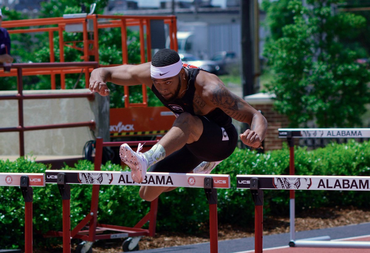 UGATrack's tweet photo. Like his sister Kendell, Devon jumpstarted his 2nd day of #SECTF with an exceptional showing in hurdles. #MultisU https://t.co/KYKIYRUKsx