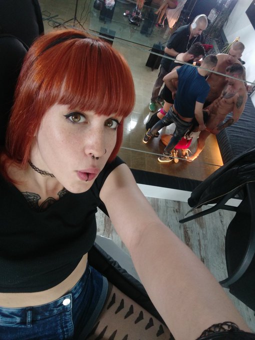 Donde esta  @APOLONIAPORN  ???! 😹😹 @zayas_shows @PABLOFERRARIX @potrobilbaoporn @LoraRaul https://t.<a class="tags" href="/tag/apoloniaporn">@apoloniaporn</a><a class="tags" href="/tag/zayas_shows">@zayas_shows</a><a href="/tag/madrid"class="tags"><span>#madrid</span></a><a href="/tag/pajarenfe"class="tags"><span>#pajarenfe</span></a><a href="/tag/onlyfans"class="tags"><span>#onlyfans</span></a>