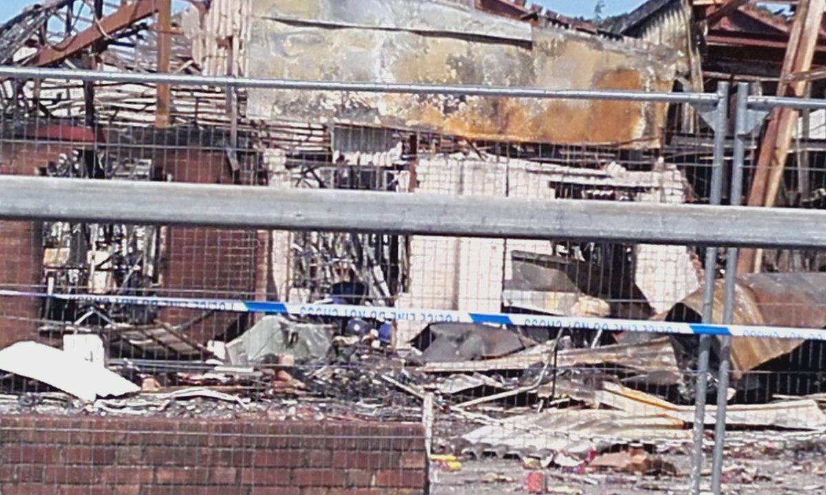 ooheaven's tweet image. #arson #investigation into #fireworkfactory  #blaze ? southampton and #flowerfactory