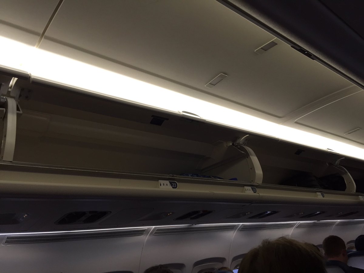 ellenvanoosten's tweet photo. @Delta 2nd time this week zone 2 passengers told to check bags yet empty bins all over the plane.... https://t.co/GTnrkFuGDH