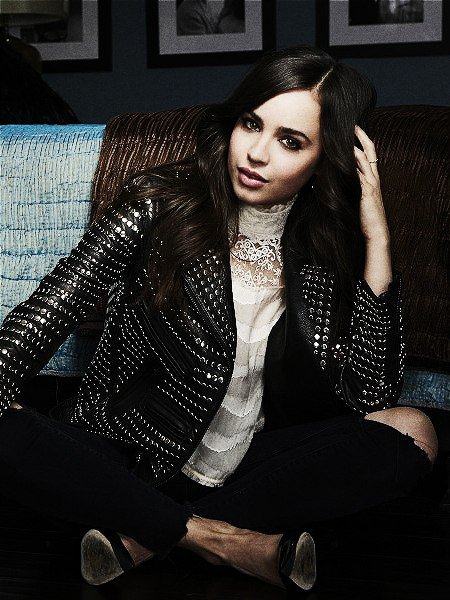 sofiacarson_ru tweet picture