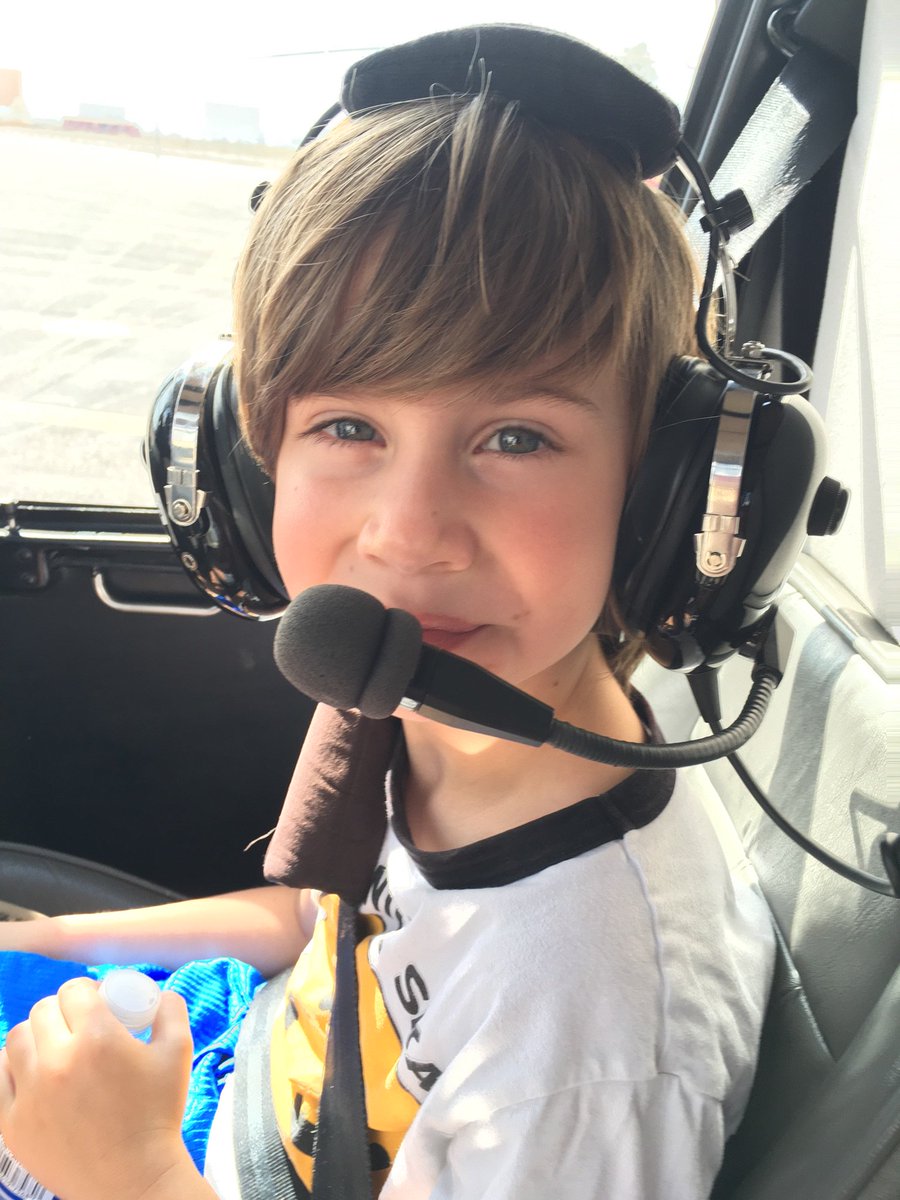 thenathanaelp's tweet photo. Birthday celebration @vegasoffroad #voreracing #VoreAdrenalinePackage #Thanks @princessjenahv #childactor #kidstar https://t.co/AZ7bw7mWgw