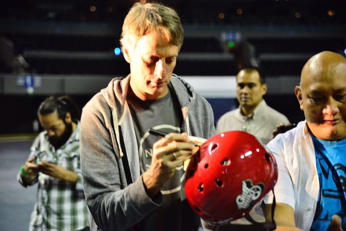 Reactor105's tweet image. Increíble ver el calentamiento de Tony Hawk, definitivamente no se lo pueden perder hoy.  #NixonVerticalTour