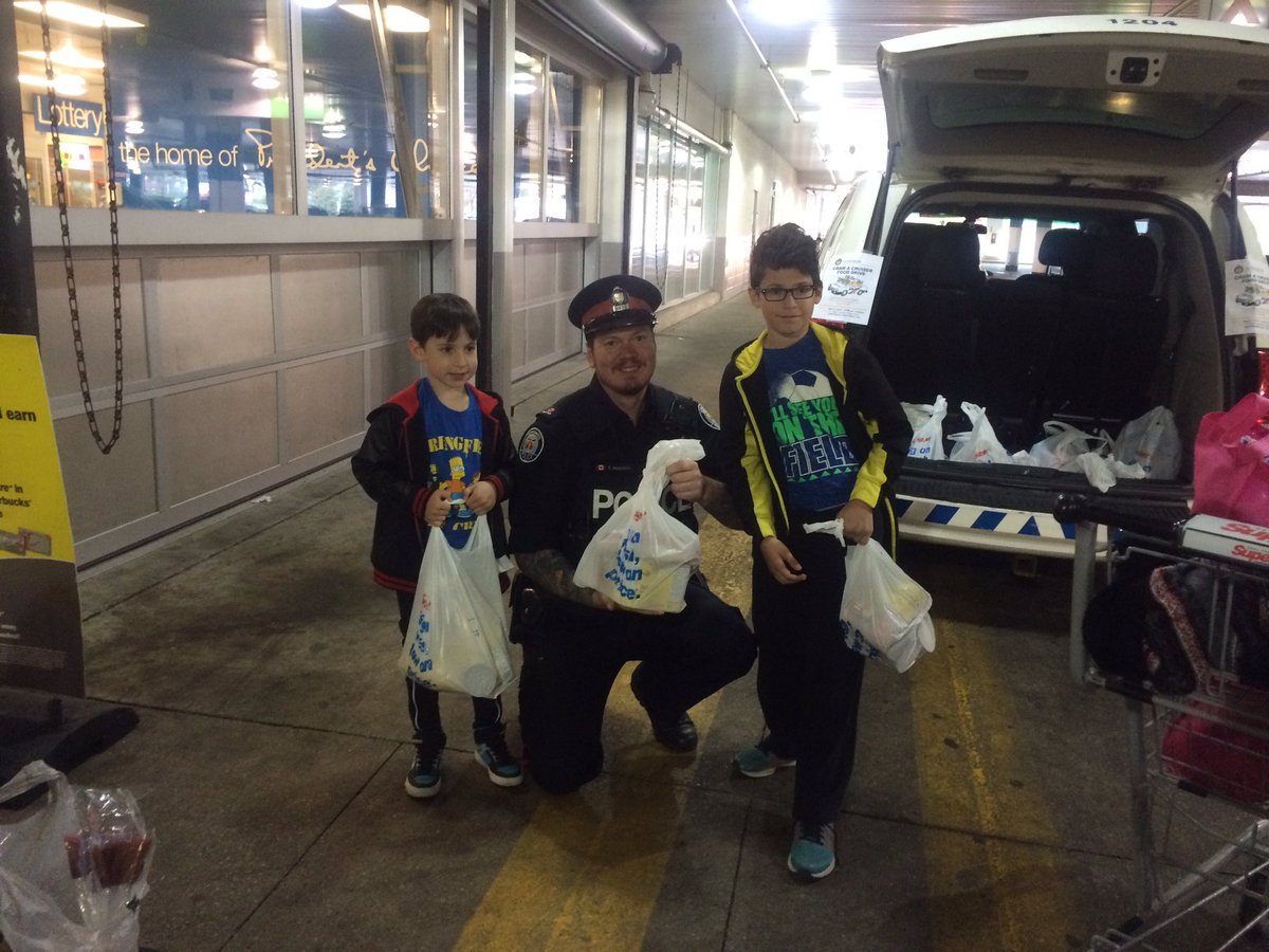 TPSAux12Div's tweet photo. More from #cramacruiser 12D at #rcss superstore Weston and 401. #Partnership @battingfourth #12div ^jk https://t.co/EpPAkfEgAI
