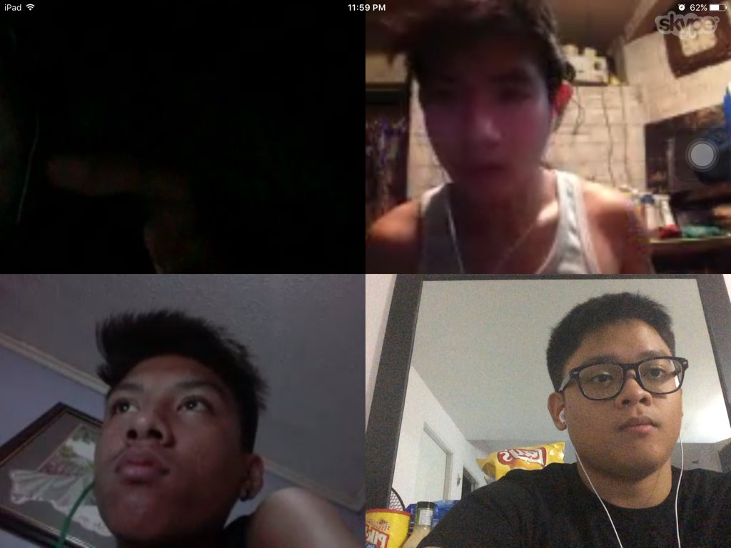 Bermicles's tweet photo. Skype-ing @Bruhselll @esfelixm #duhay 😅😂 https://t.co/dqWTZkpiRv