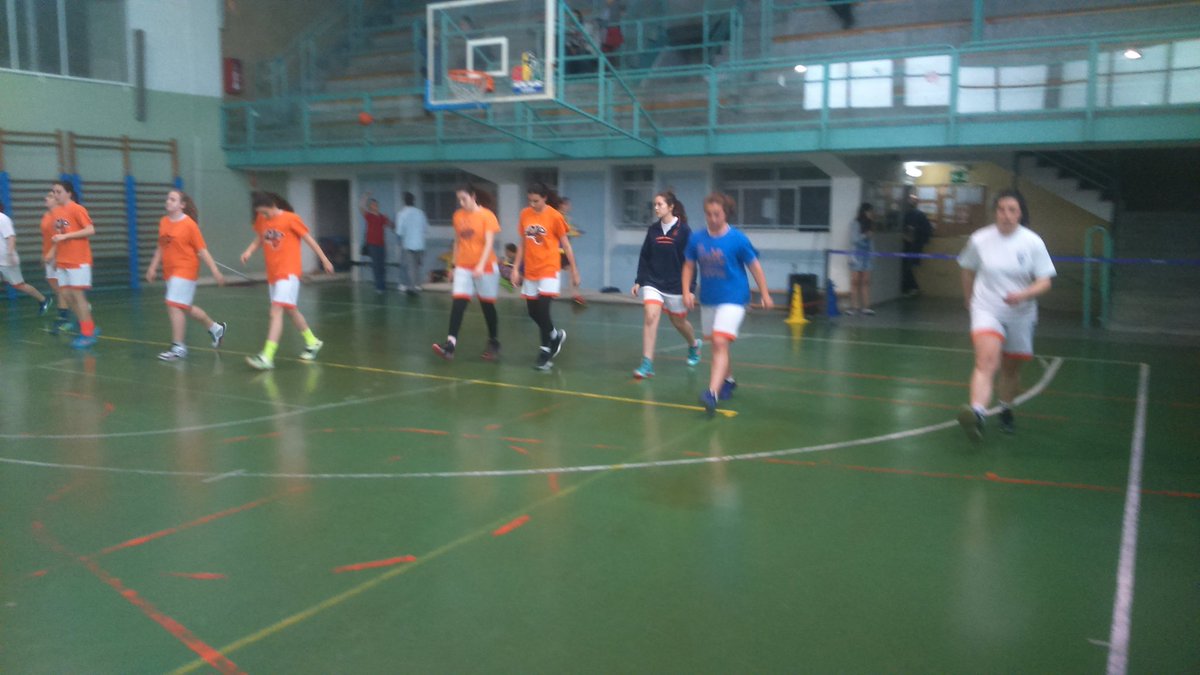 Basketsmp's tweet photo. Muy orgullosas de vosotras! #Finalmadrid sois increíbles! @ClubSMPilar https://t.co/ob2vYHTqrC