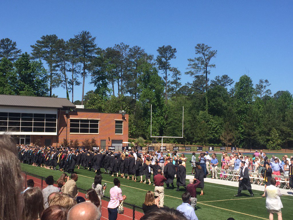 marisamecke's tweet photo. Mount Vernon loves a good spirit tunnel. Congrats to our 2016 @MVPSchool graduates! #graduates #offtochangetheworld https://t.co/mGGGxLham8