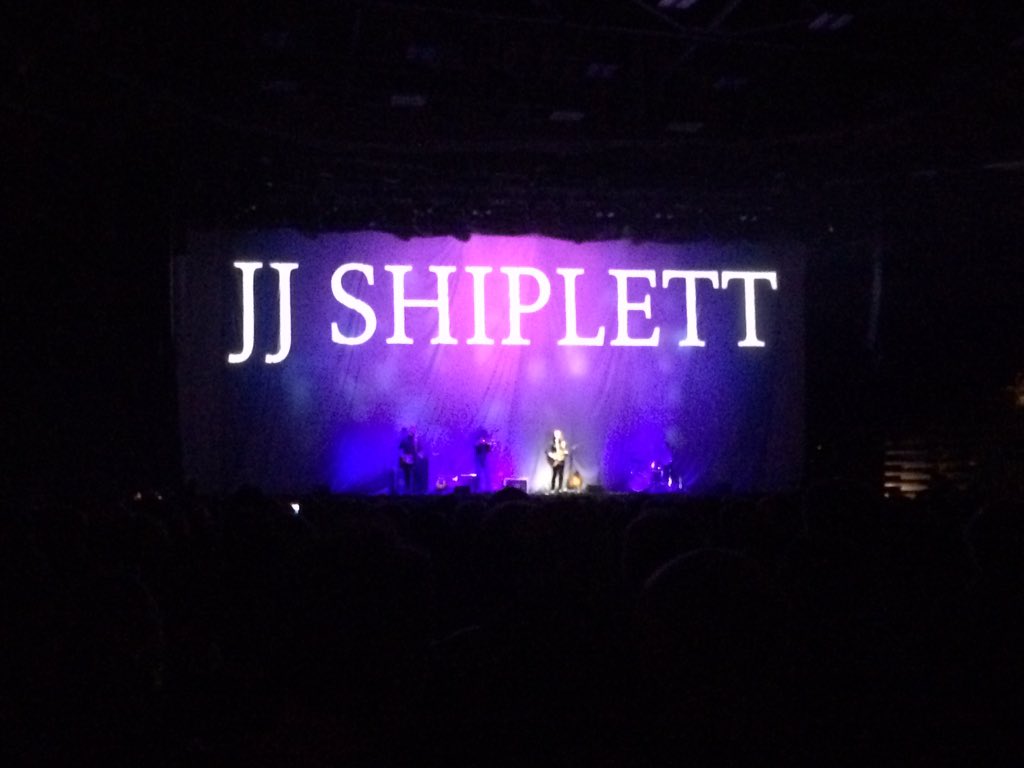 britparsons9's tweet photo. take me back :(😍❤️ @JohnnyReid @jjshiplettmusic https://t.co/D2PotDx6fO