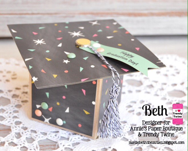 TrendyTwine's tweet photo. Festive grad hat treat box #bakerstwine #happygraduation #papercrafts #gradhat #candy #treats https://t.co/Ltign11UMf