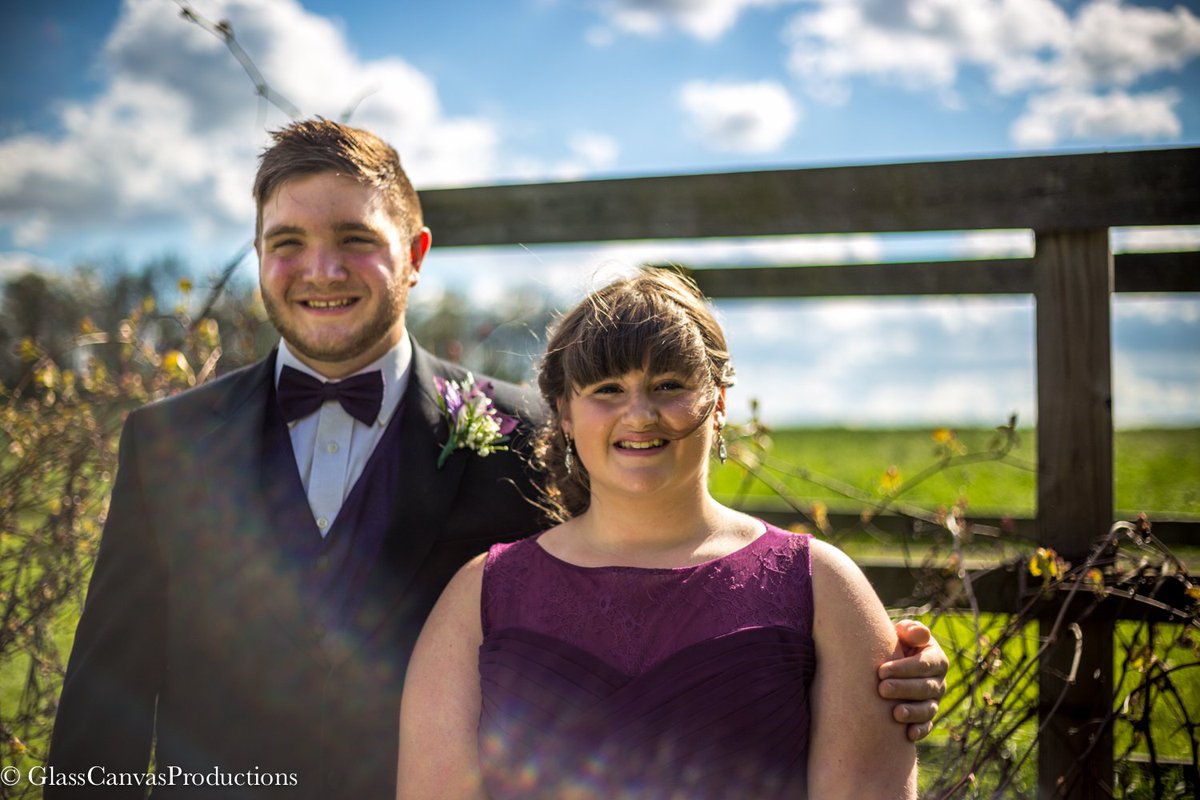 GlassCanvasPro's tweet photo. Heather's Mustache #canon6d #lensglare #50mm #blueskies #portraitphotography #prom #prompicture https://t.co/S4gNvEU8Ax