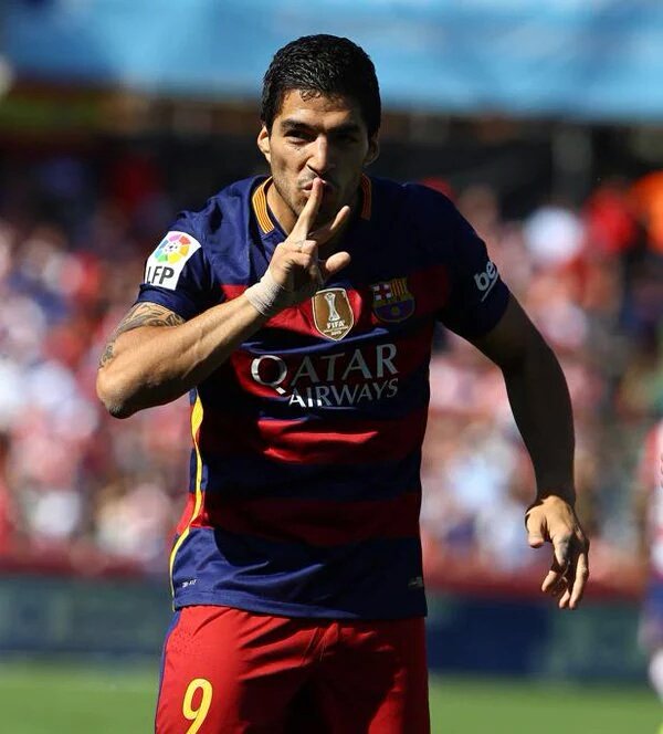 maykelgarri's tweet photo. El mejor delantero del planeta: Don Luis Suarez. https://t.co/9gCTlDnRv9