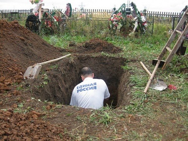 [Зображення: CibnN0cWEAAp22E.jpg]