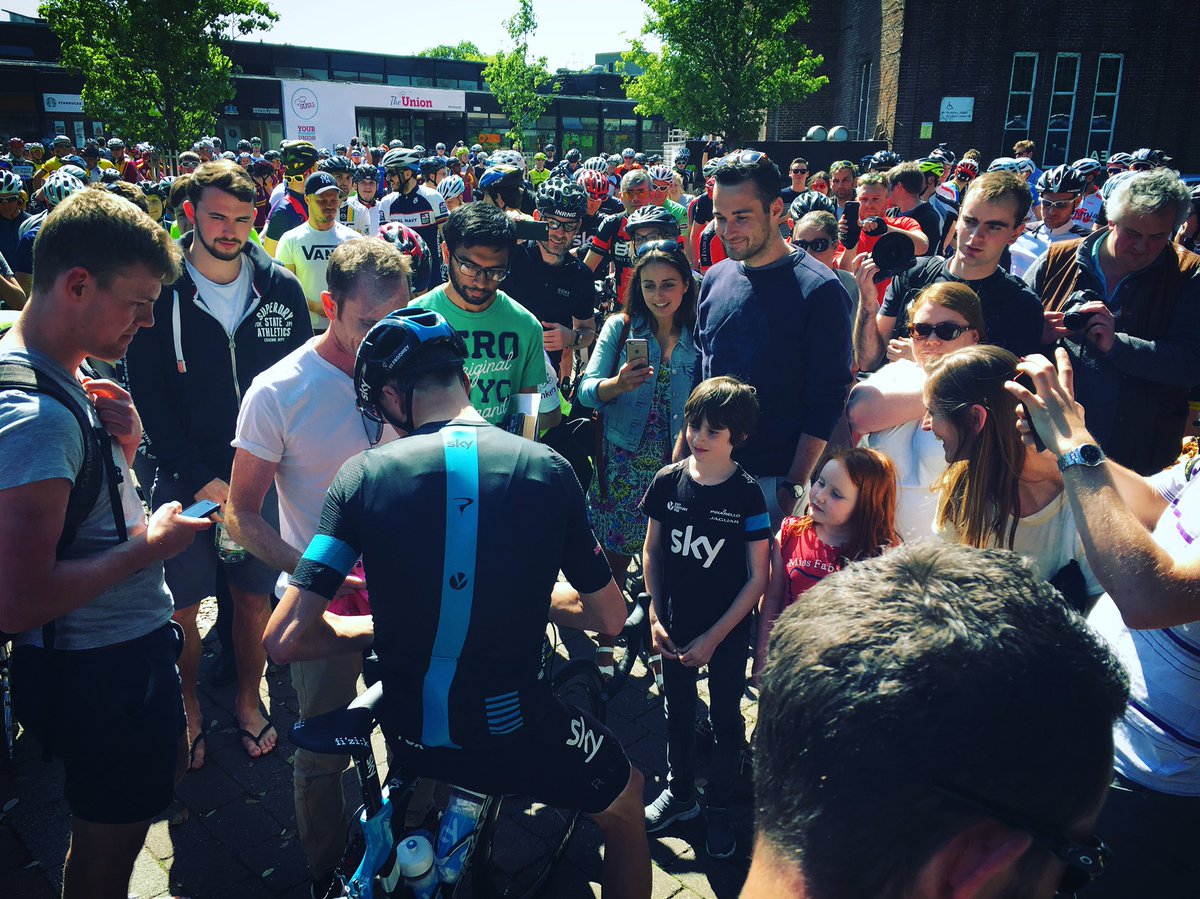 chrisfroome's tweet photo. Thank you to everyone who came out to ride with me in Southampton today, great day out! 👍😊 #RideWithFroomey https://t.co/BzuhbCdzxG
