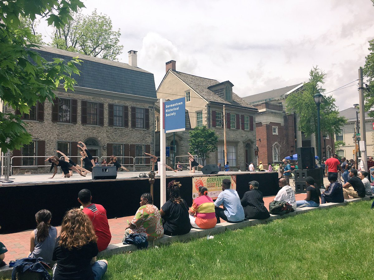 emaleigh's tweet photo. Philly's historic Market Square Park getting a lot of action at @germantowncdc &amp; @HistoricGTown festival #urbanphl https://t.co/MugNUIbcE7