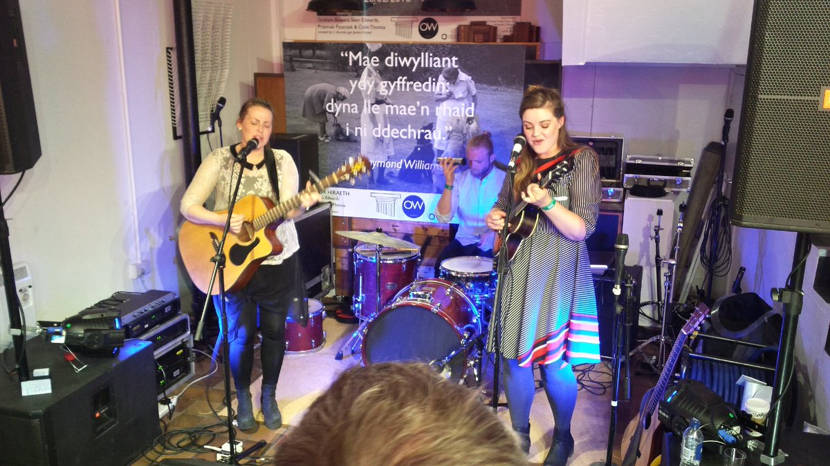 Beyond words performance from Icelandic band <a href="/hinemoaband/">Hinemoaband</a> at the <a href="/FocusWales/">FOCUS Wales</a>  festival. Really incredible..!
