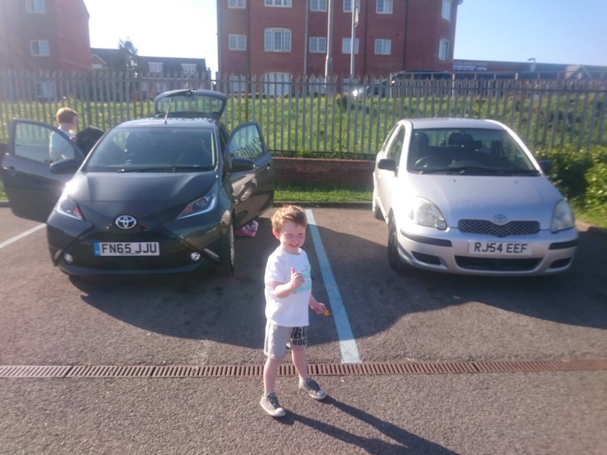 TheOnlyTomSmith's tweet photo. @motorpoint Out with the old... In with the new. Kids love it. Thanks Matthew and Scouse Johnny #mpwidnes #NewWheels https://t.co/pjzMsBax1U