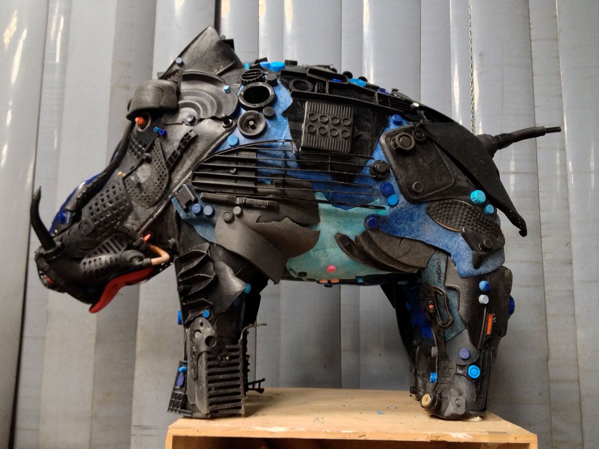 mecbeenstudio's tweet photo. Un Cignale de l'espace ! 🐗🐗
Mec&Been Studio + Gilles Cenazandotti
'Catch Catch'
#GillesCenazandotti #MecBeenStudio https://t.co/kWgG7JKrkL