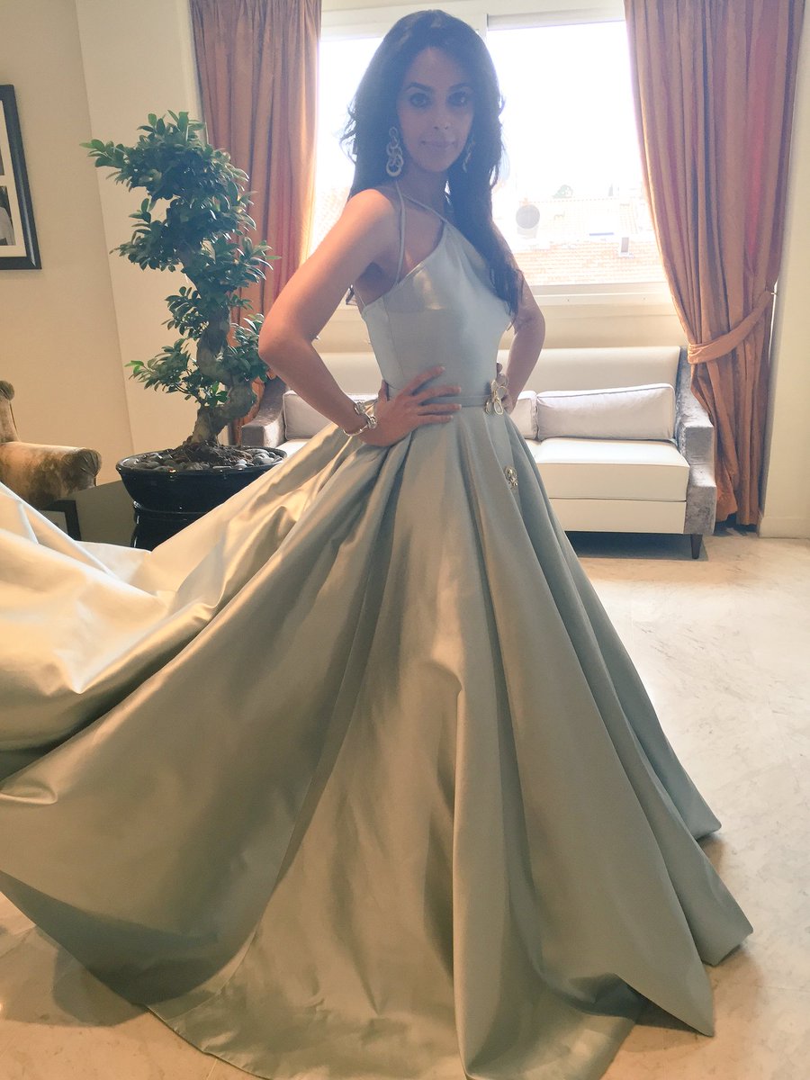 View image on Twitter