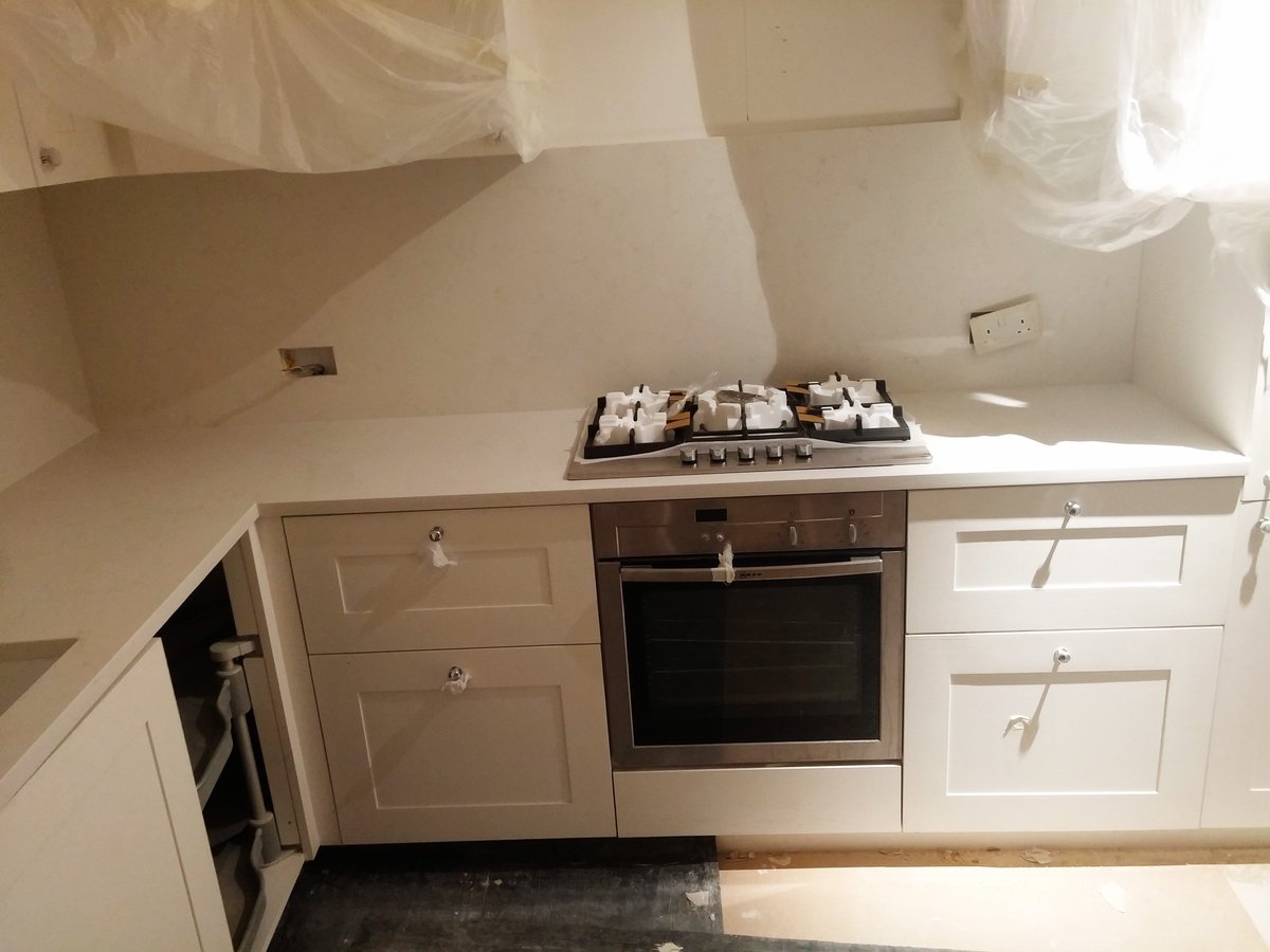ImperiumStone's tweet photo. Frosty Carrina Quartz Worktops with Backsplash #Caesarstone https://t.co/rPY2xxFZow