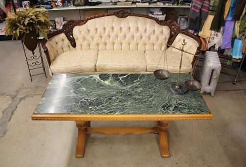 ReallySweetStuf's tweet photo. SALE!
Kingsley French Provincial Sofa - $375
Marble Top Coffee Table with Matching Scale Of Justice - $350 https://t.co/ORny4XkmGE
